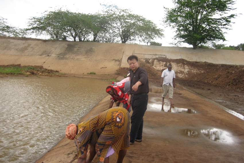 The first rubber dam in Africa by an internationally renowned foreign company in 1997, it happened bursting in 2007 and was beyond repair. It was reinstalled and commissioning by Beijing IWHR Corporation in February 2, 2010, it have been put into operation now. The length of Dam is 49.5m; the height of Dam is 2.25m.