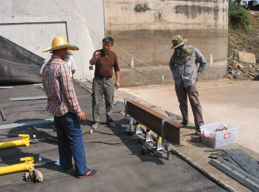 Rubber Dam Construction on Site