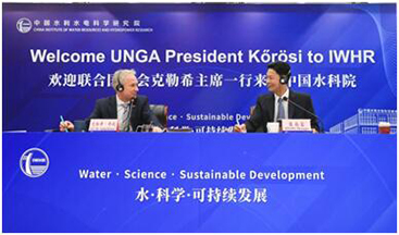 President Korosi talked with President Kuang