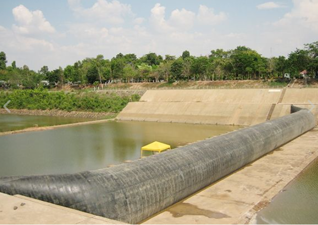 Inflatable Rubber Dams and Spillway Gates