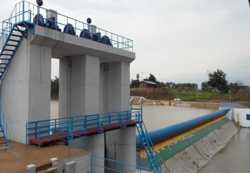 Hydraulic Elevator Dam