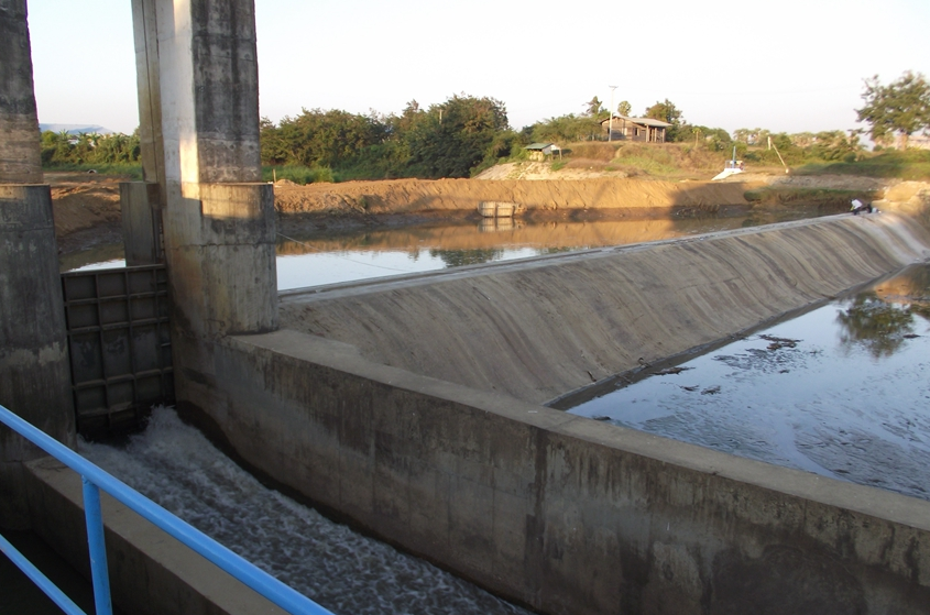 farm pond spillway