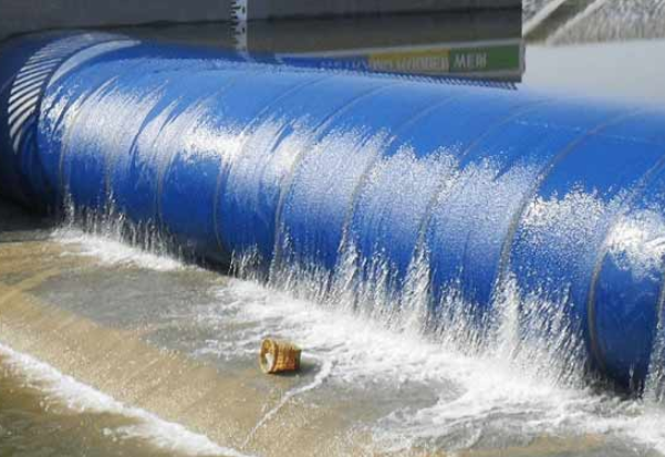 Inflatable bladder dams