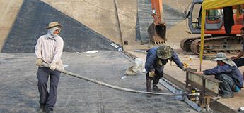 Rubber Dam Construction on Site